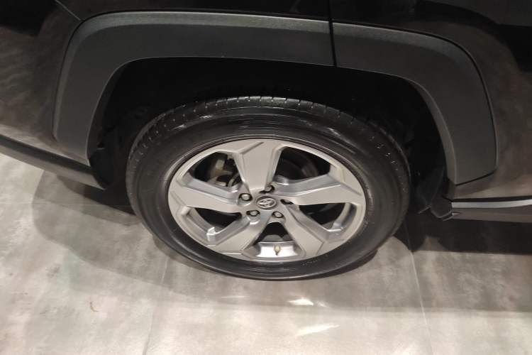 Used Toyota RAV4 2022 2.0L CVT Two-Wheel Drive Fashion Edition