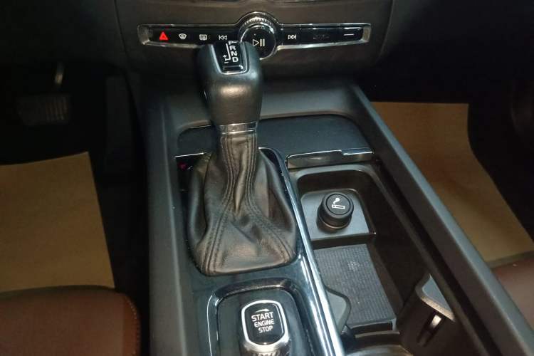 Used Volvo XC60 2021 T5 4x4 Smart Luxury Edition