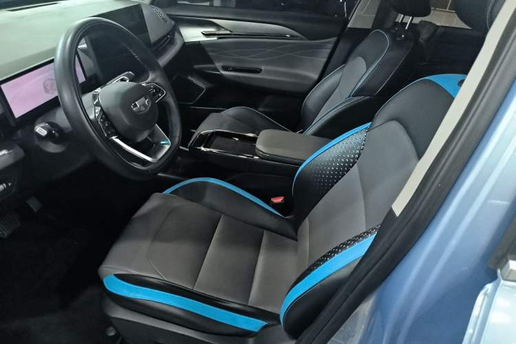 Used Geometry G6 2022 480 New Enjoyment Version Left Front Seat