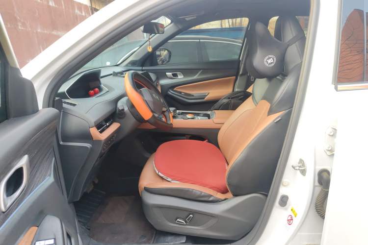 Used CHANGAN NEVO Q05 2024 All-New Flavorful Edition 125 Flagship Model Powered by CATL Left Front Seat