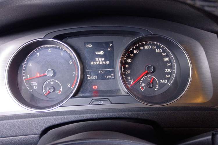 Used Volkswagen Golf 2014 1.4TSI Automatic Luxury Model
