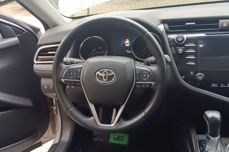 Used Toyota Camry 2018 2.5G Luxury Edition Steering Wheel