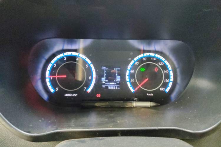 Used Chana Ruixing M60 2023 1.6L CNG Comfort-Grade 6-Seater Passenger Vehicle
