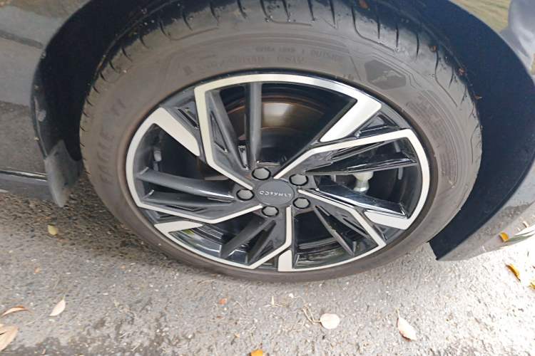 Used Lynk & Co 03 2025 1.5TD DCT Champion Edition Pro
