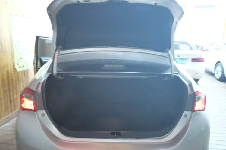 Used Toyota Corolla 2017 Revised Version 1.2T S-CVT GL-i Trunk