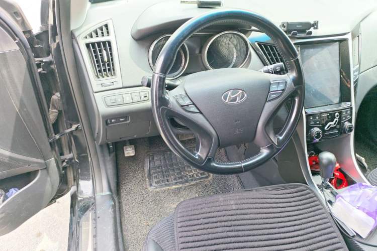Used Hyundai Sonata 2013 2.0L Automatic Leading Edition Steering Wheel