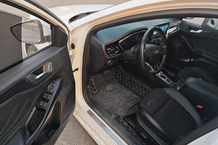 Used Ford Focus 2021 Sedan EcoBoost 180 Automatic ST Line Driver Seat