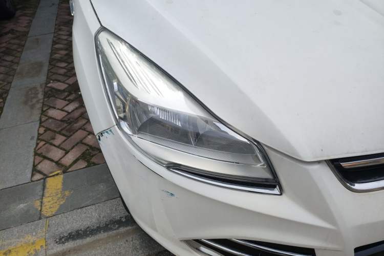 Used Ford Kuga 2015 1.5L GTDi Two-Wheel-Drive Comfort Model
