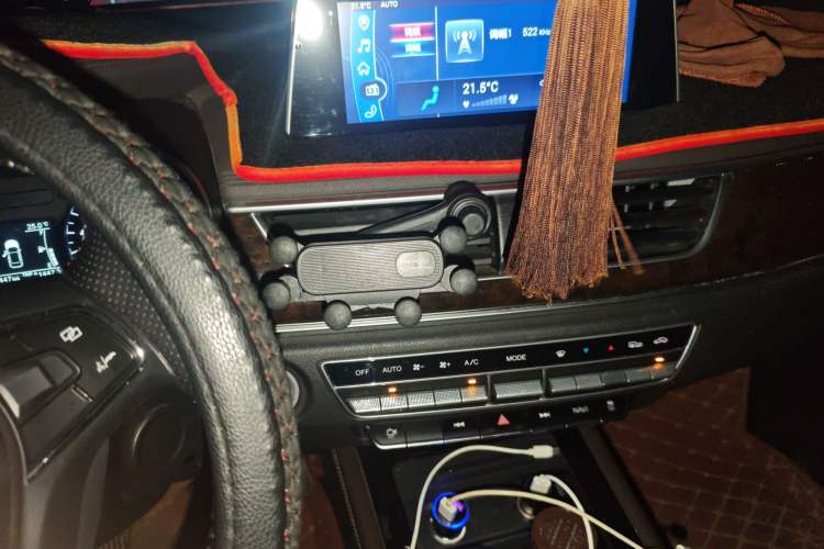 Used Dongfeng Fengon 580 2018 1.5T Manual Luxury Model Audio And AC Panel