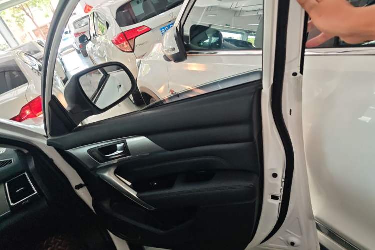 Used Haval H2 2017 Red-Label 1.5T Automatic Two-Wheel Drive Luxury Model