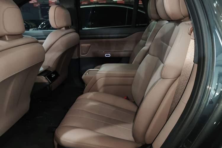 Used Nio ES8 2023 75 kWh Executive Edition
