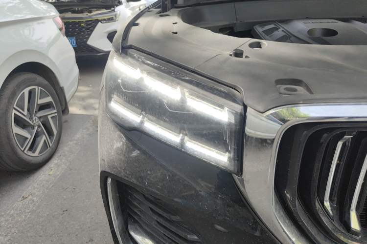 Used Geely Auto Monjaro L 2021 2.0TD DCT EVO Two-Wheel Drive Prestige Version Right Front Headlight