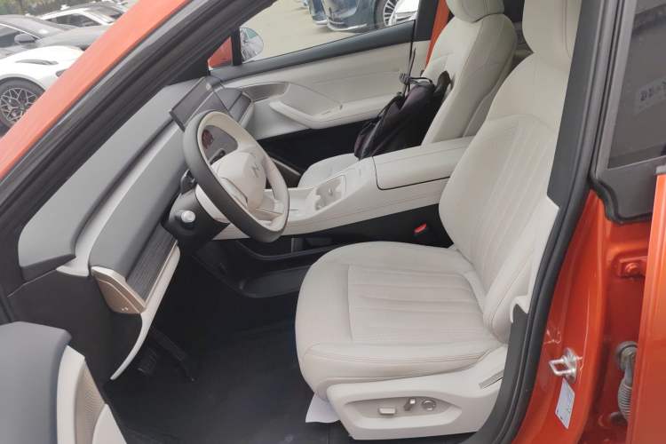 Used ONVO L60 2024 60 kWh Rear-Drive Version
