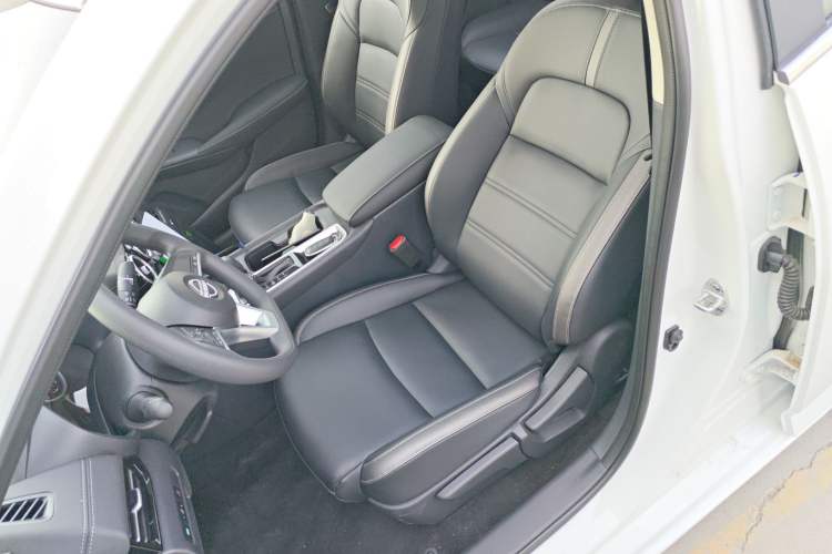 Used Nissan Sylphy 2026 Model 1.6L CVT Genuine Edition
