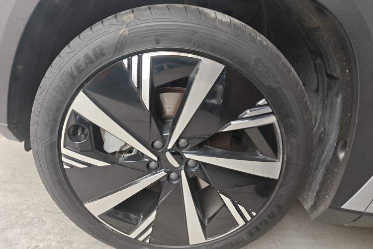 Used Geely Auto FX11 2023 2.0TD DCT Prestige Edition
