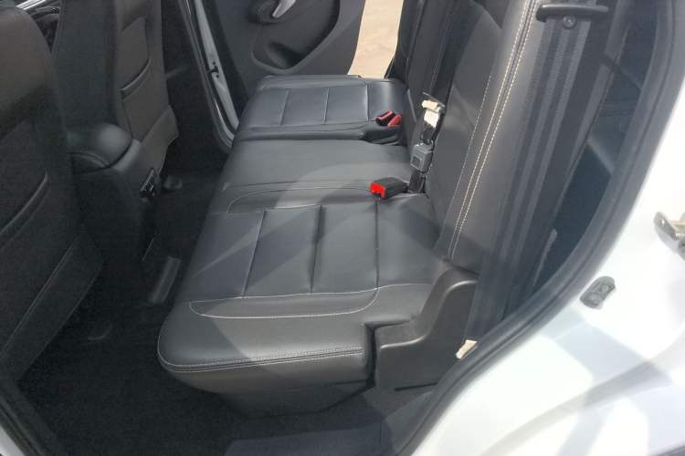 Used SWM X7 2016 1.5T Manual Luxury Edition 7 Seats Left Rear Seat