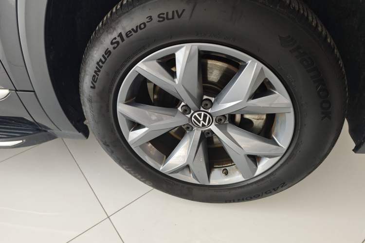 Used Volkswagen Teramont X 2022 380TSI Four-Wheel Drive Luxury Edition Right Front Wheel Hub