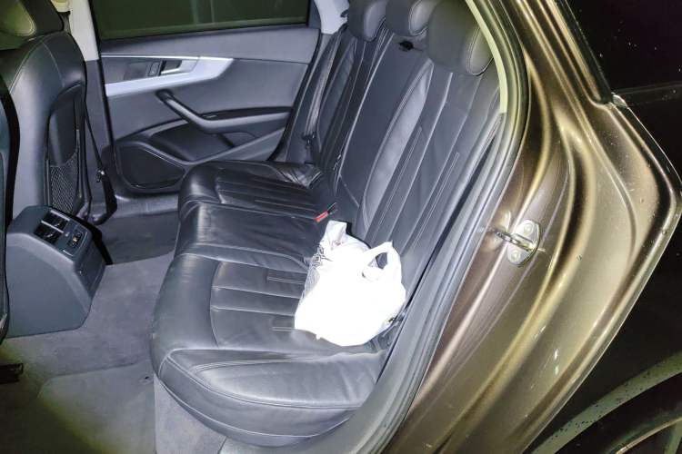 Used Audi A4L 2017 40 TFSI Fashion Model Left Rear Seat