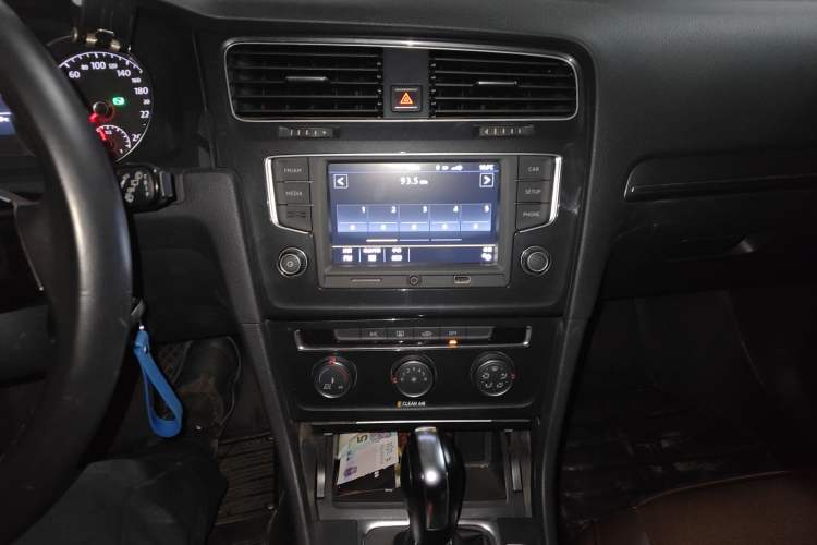 Used Volkswagen Golf 2017 1.6L Automatic Comfort Million-Vehicle Anniversary Edition