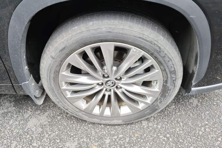 Used Toyota Highlander 2022 Dual-Engine 2.5L Four-Wheel Drive Luxury Edition 7 Seats