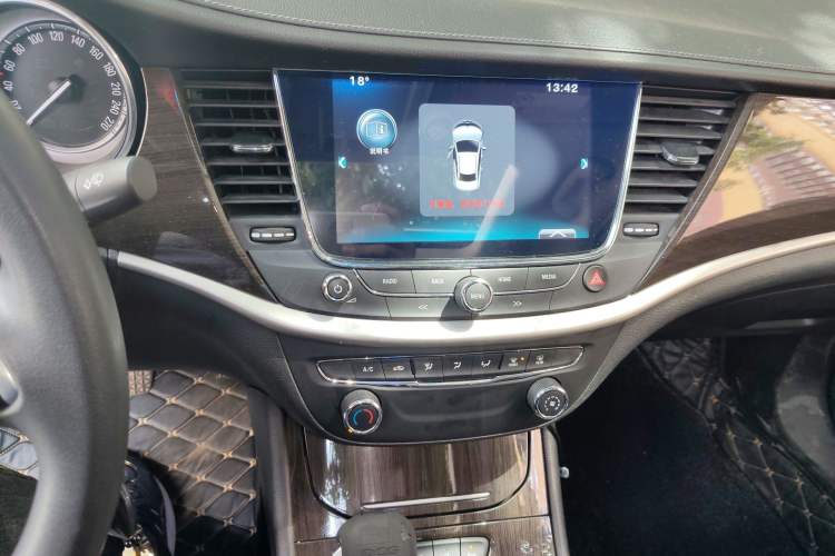 Used Buick Verano 2018 Sedan 20T Dual-Clutch Leading Model