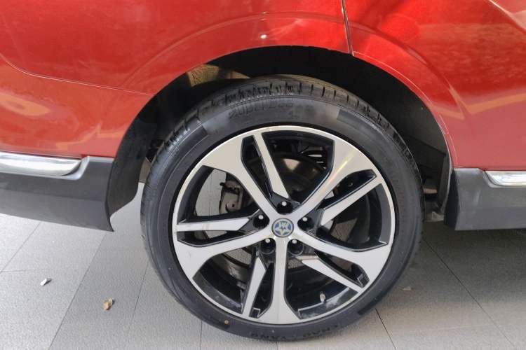 Used Venucia T90 2018 2.0L CVT Smart Connect Leading Edition China V Standard
