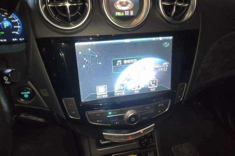 Used BYD Tang New Energy 2015 2.0T Four-Wheel-Drive Flagship Model