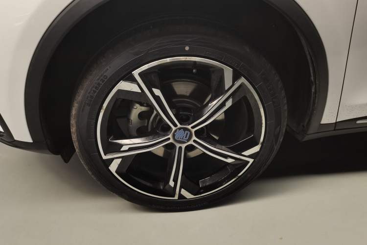 Used BYD Tang New Energy 2021 DM-i 112KM Prestige Model Left Front Wheel Hub