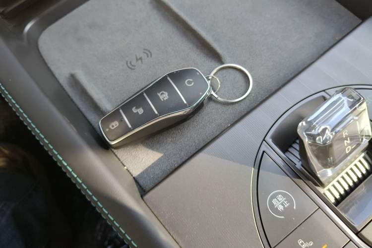 Used BYD Seal 06 New Energy 2024 DM-i 120KM Flagship Model Vehicle Key