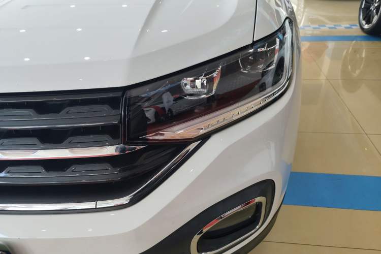 Used Volkswagen Tacqua 2023 200TSI DSG Joy-Connect Edition