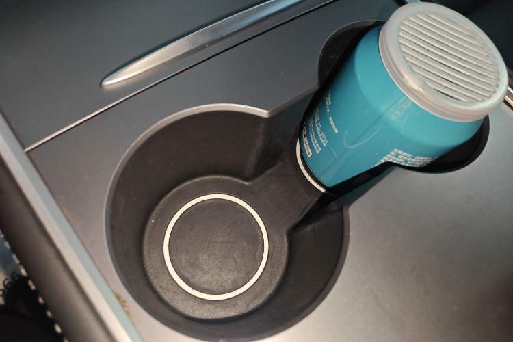 Used Tesla Model Y 2022 Long-Range All-Wheel-Drive Version Vehicle Key