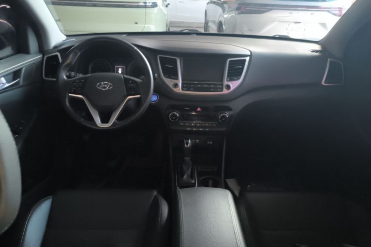 Used Hyundai Tucson 2015 1.6T Dual-Clutch Two-Wheel-Drive Smart Model
