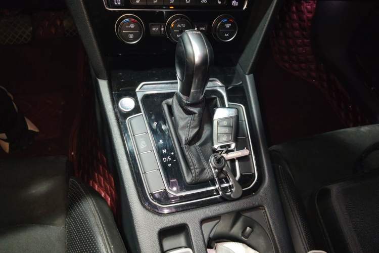 Used Volkswagen Magotan 2018 330TSI DSG Luxury Model
