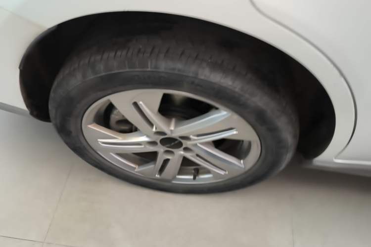 Used BAIC Beijing EU5 2022 Ride-Hailing Edition Right Rear Wheel Hub