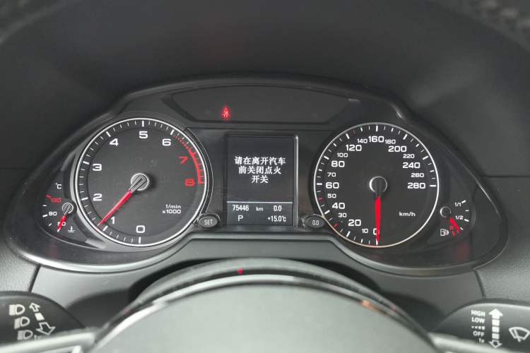 Used Audi Q5 2018 Collector's Edition 40 TFSI Technology Model
