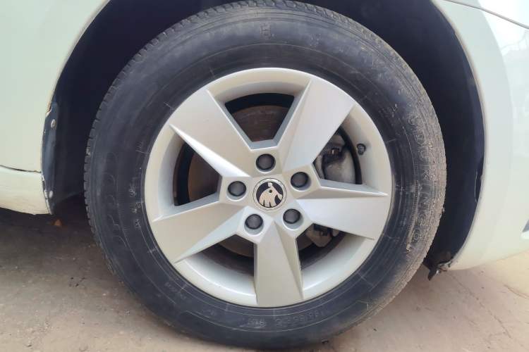 Used Skoda Octavia 2017 Classic Model 1.6L Automatic Standard Edition