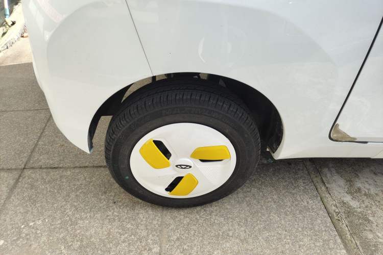 Used Chery QQ Ice Cream 2022 120km Conical Shape Lithium Iron Phosphate Right Rear Wheel Hub