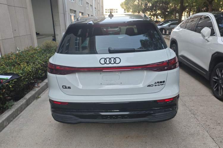 Used Audi Q5 e-tron 2023 40 e-tron Starry Edition White Mage Version