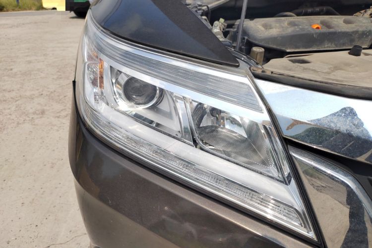 Used Honda Crider 2013 1.8L automatic luxury edition Right Front Headlight