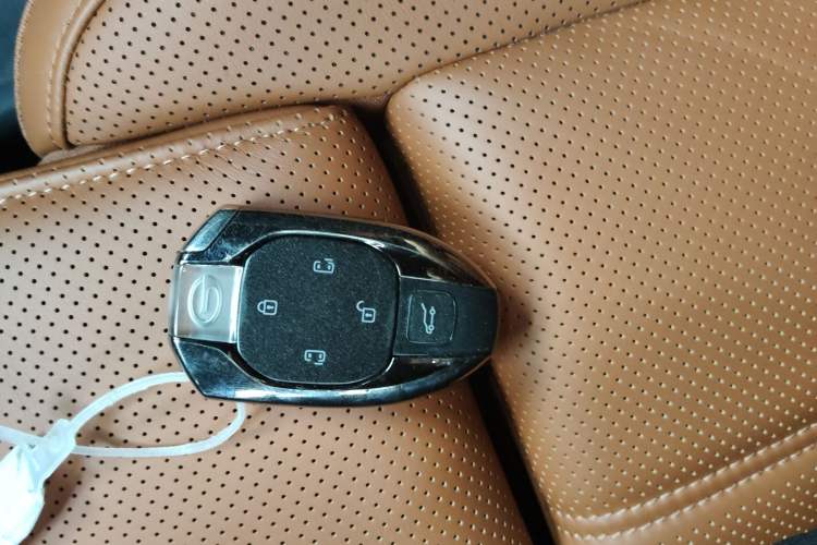 Used GAC Trumpchi Xiangwang M8 2025 Kunkun Series Max Luxury Cabin Interior 1