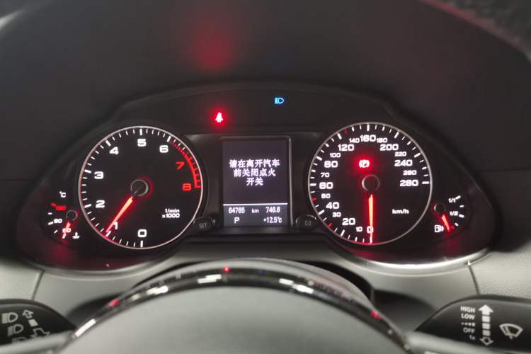 Used Audi Q5 2018 Collector's Edition 40 TFSI Technology Model