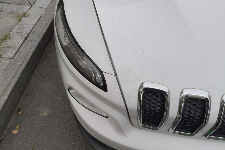 Used Jeep Cherokee 2016 2.0L Superior Edition