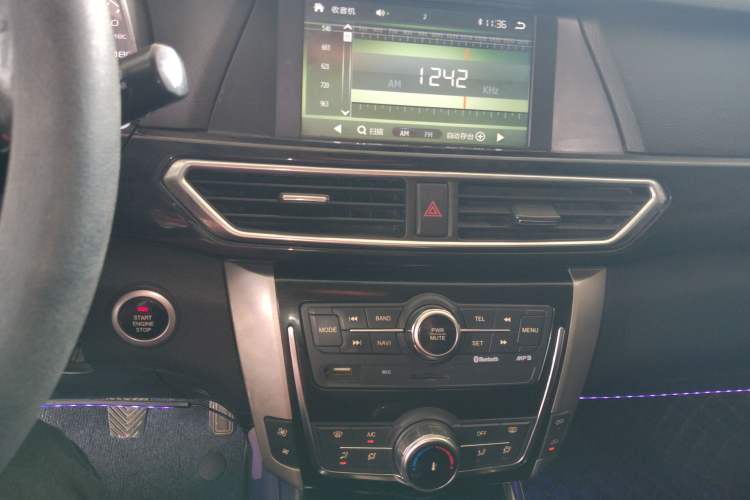 Used Zotye Domy X5 2015 1.5T Manual Luxury Version China IV Standard
