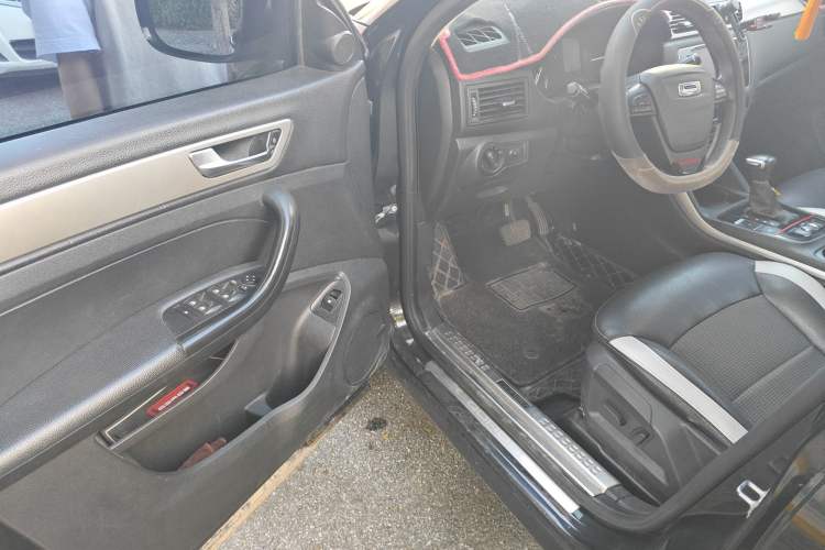 Used Qoros 5 2017 1.6T Automatic Prestige Model Driver Seat