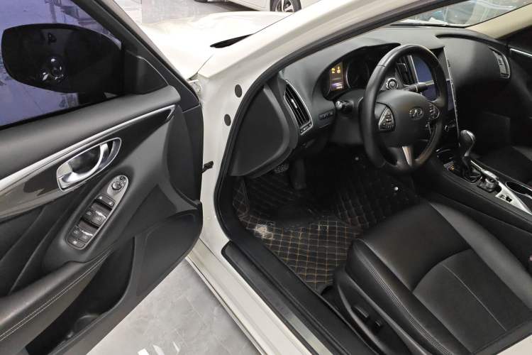 Used Infiniti Q50L 2016 2.0T Comfort Edition
