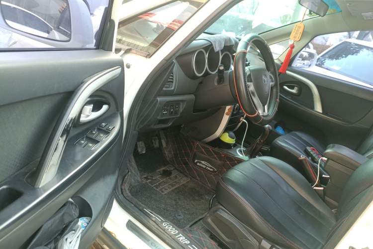 Used CHANGAN CX20 2014 1.4L Manual Sunroof Navigation Version – China IV Standard

