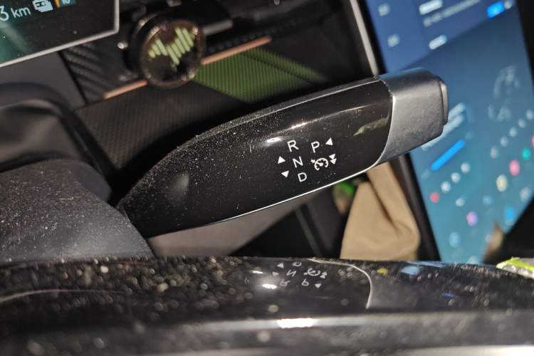 Used NETA GT 2023 580 AWD Gear Lever