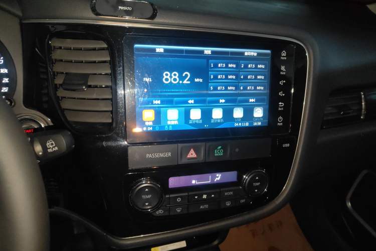 Used Mitsubishi Outlander 2019 2.0L Two-Wheel Drive Comfort Edition 5 Seats China VI Standard Audio And AC Panel