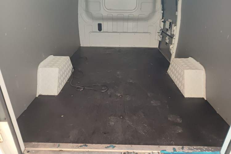 Used Foton Qianduoduo 2024 Box-Type Van Flat Roof 2 Seats EVE Energy 41.86 kWh
