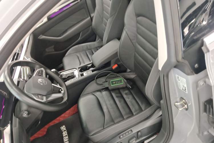 Used Volkswagen FAW-Volkswagen CC 2023 Hunting Vehicle 380TSI Hunter's Heart Edition